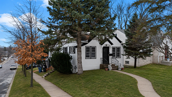 5301 Ewing Avenue S, Minneapolis, MN 55410