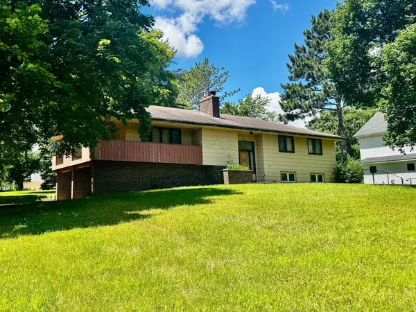 8730 Summit Drive, Eden Prairie, MN 55347
