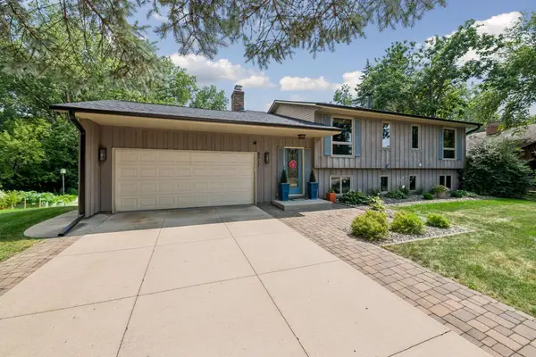 8317 W 103rd Street, Bloomington, MN 55438
