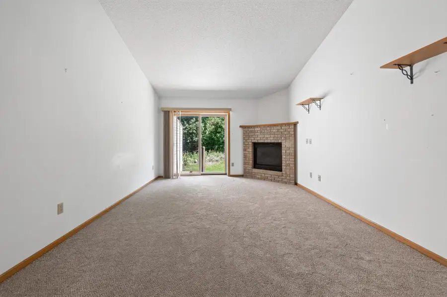 643 86th Lane Nw, Coon Rapids, MN 55433 - #3