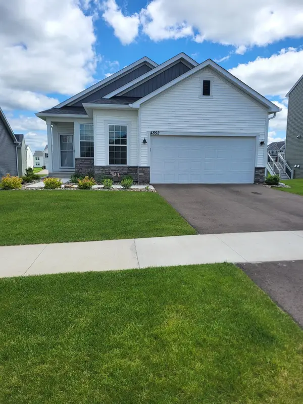 4852 Airlake Drive, Woodbury, MN 55129