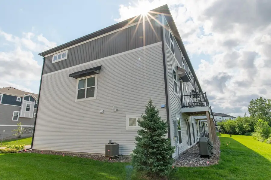 8658 London Circle Ne #E, Blaine, MN 55449 - #3