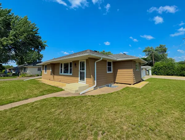 8485 Granada Avenue S, Cottage Grove, MN 55016