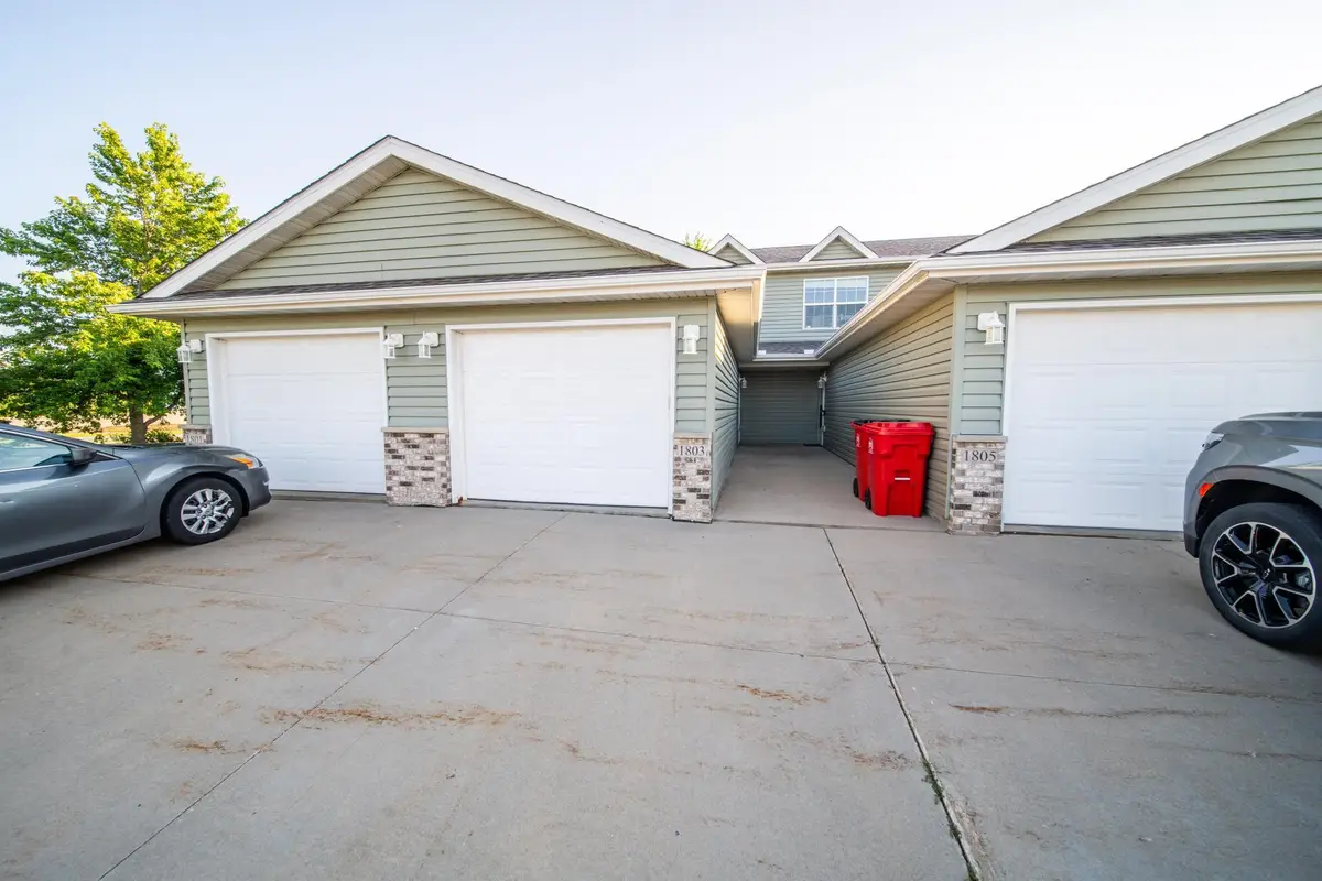 1803 Daniel Lane, Stewartville, MN 55976 - #1