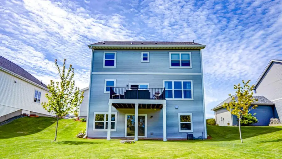 2046 Highland Circle, Hudson, WI 54016 - #2