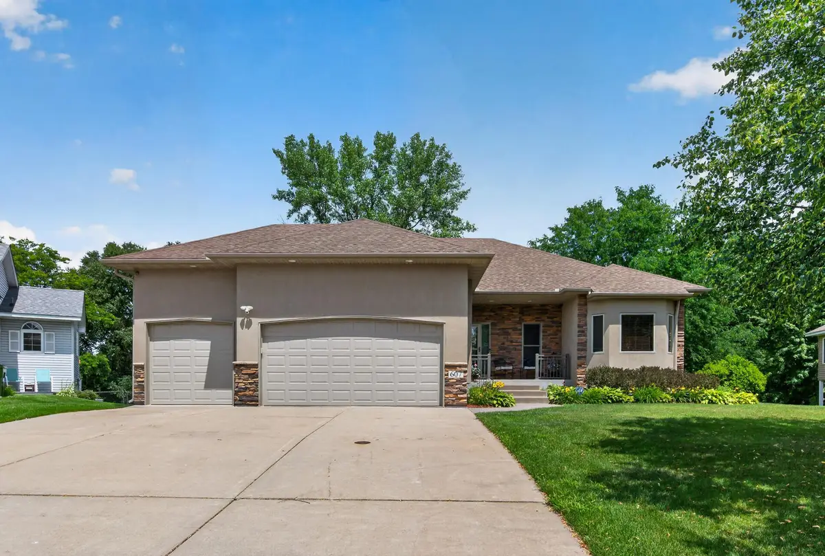 607 100th Court Ne, Blaine, MN 55434 - #1
