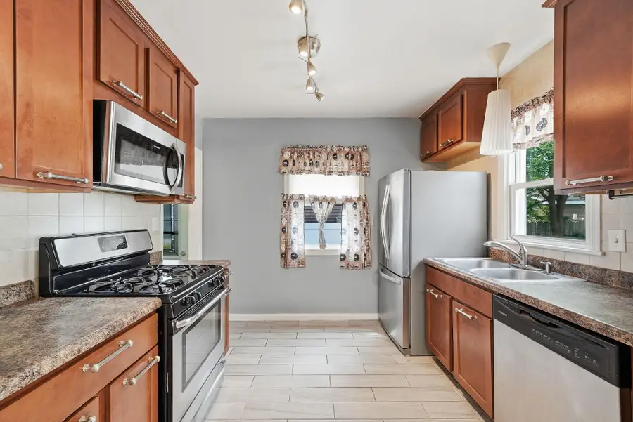 1285 Galtier Street, Saint Paul, MN 55117 - #2