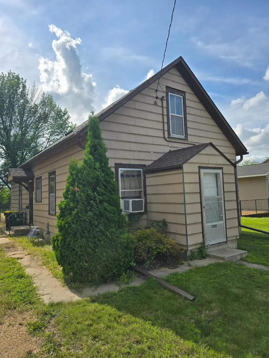 18303 Sperl Avenue, New Ulm, MN 56073 - #2