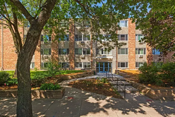 4400 Upton Avenue S #201, Minneapolis, MN 55410