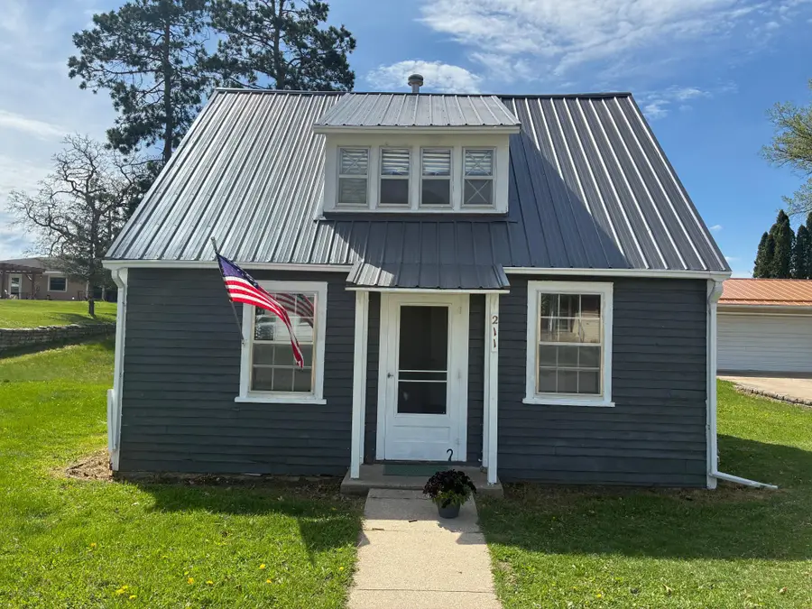 211 N Green Street, Rushford, MN 55971 - #2