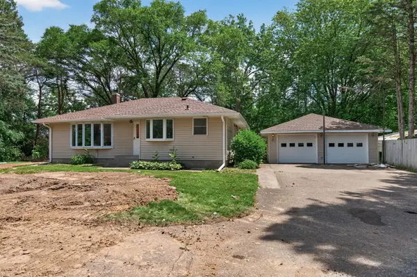 9170 Jamaca Court N, Lake Elmo, MN 55042