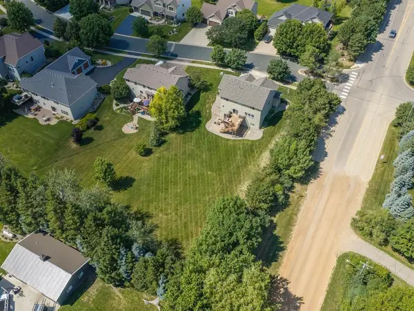 1631 Sparrow Road, Waconia, MN 55387