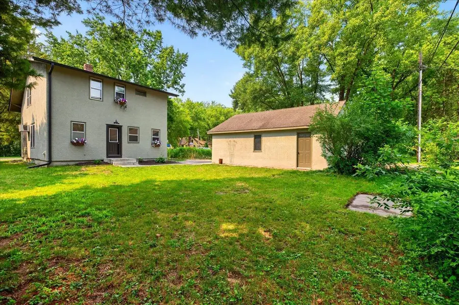 2207 Holloway Avenue E, North Saint Paul, MN 55109 - #2