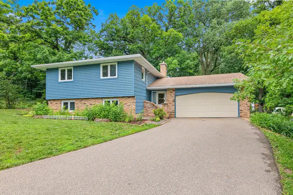 5915 Hidden Oaks Circle Se, Prior Lake, MN 55372