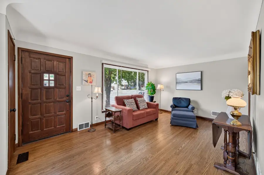 132 Spruce Street W, South Saint Paul, MN 55075 - #2