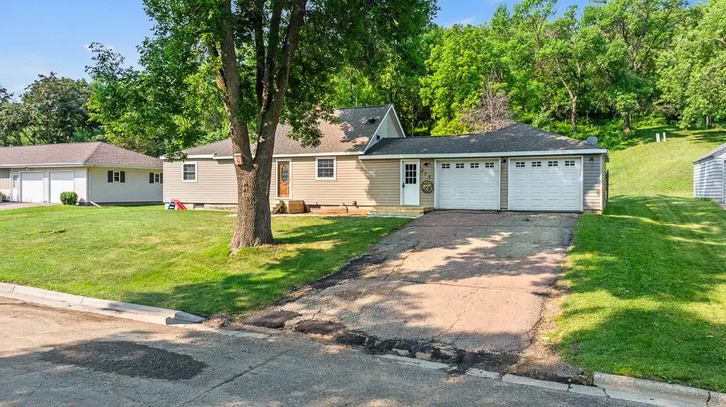 218 Grant Street S, Lake Benton, MN 56149 - #1