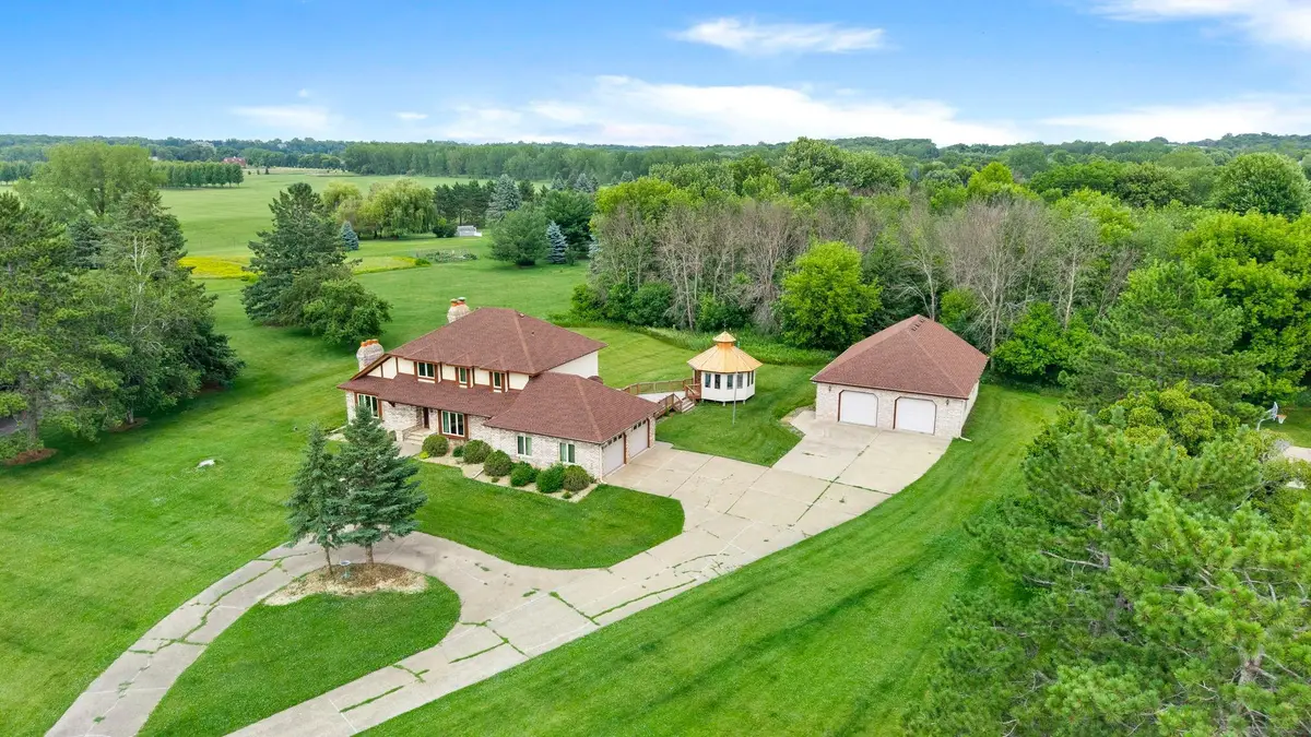 6 Lacosta Drive, Dellwood, MN 55110 - #1