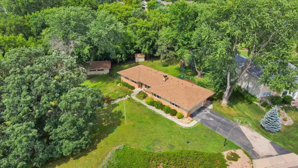 2300 Oakwood Drive, Burnsville, MN 55306