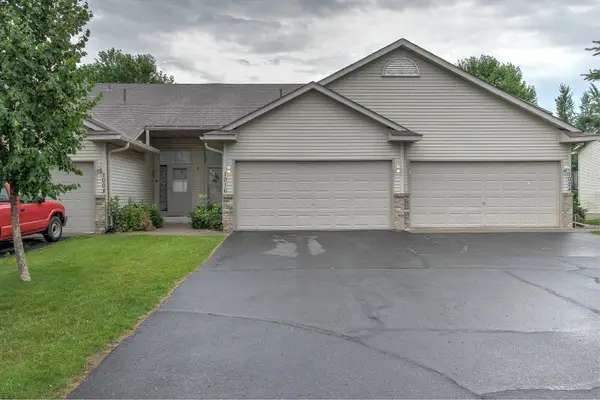 1016 Honeysuckle Lane Se, Cambridge, MN 55008