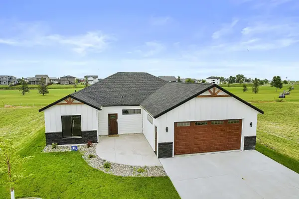 215 Emma Court, Mapleton, ND 58059