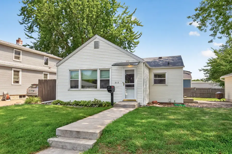 213 14th Avenue S, South Saint Paul, MN 55075 - #3