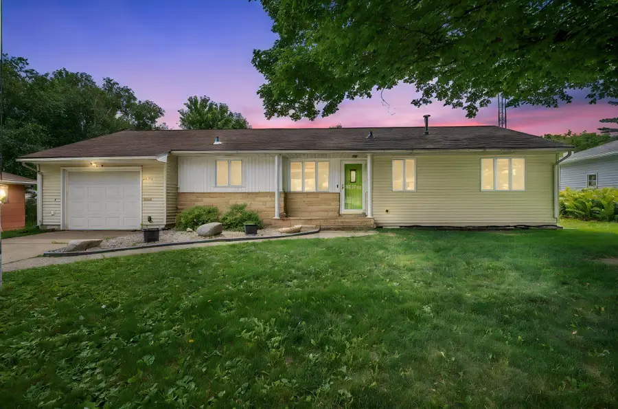 1013 5th Street S, Saint James, MN 56081 - #2