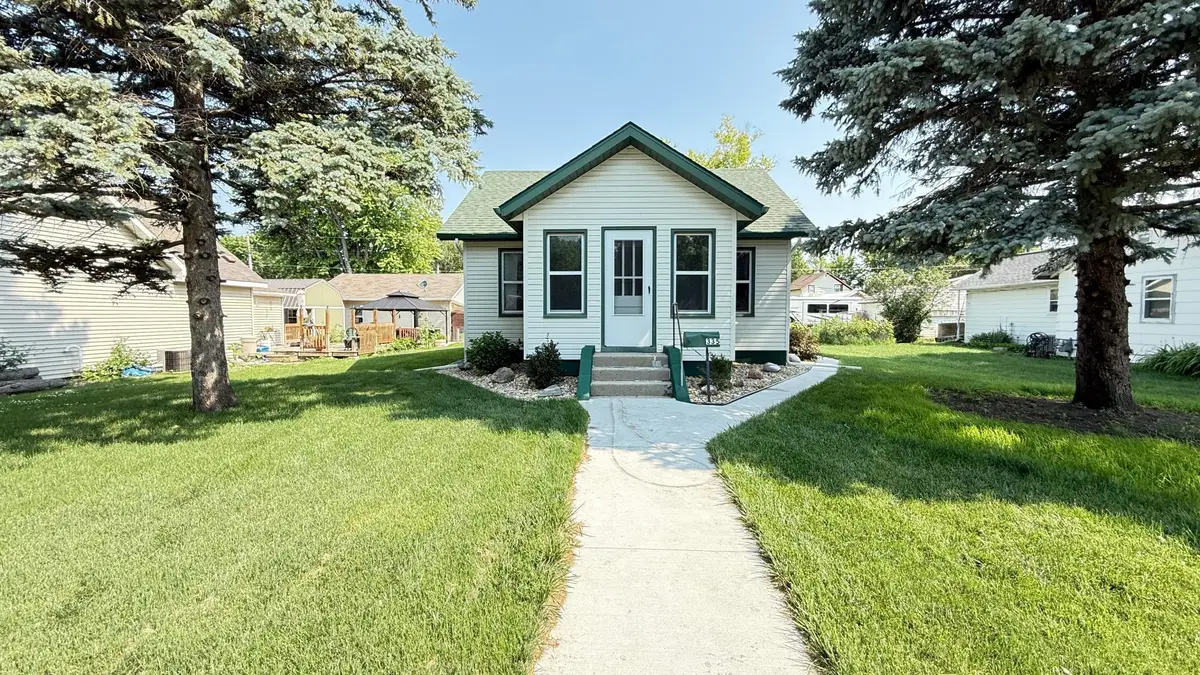 335 E Schlieman Avenue, Appleton, MN 56208 - #1