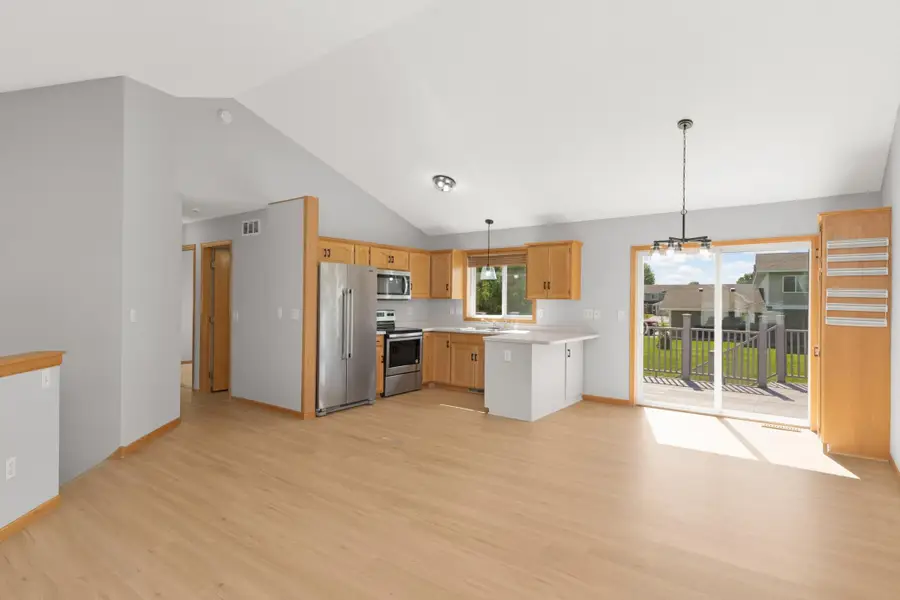 936 S Cedar Street, Belle Plaine, MN 56011 - #3