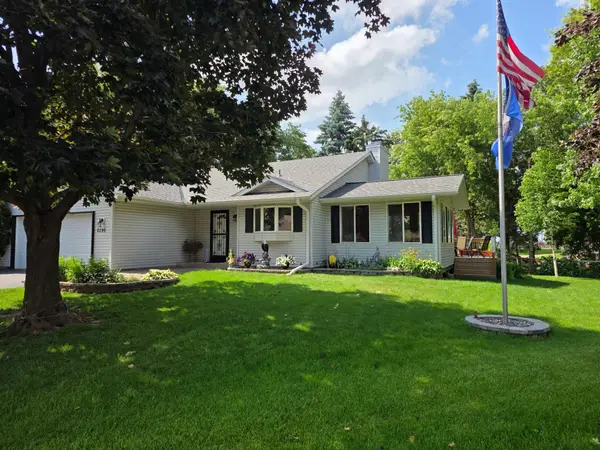 2295 Ariel Court N, North Saint Paul, MN 55109