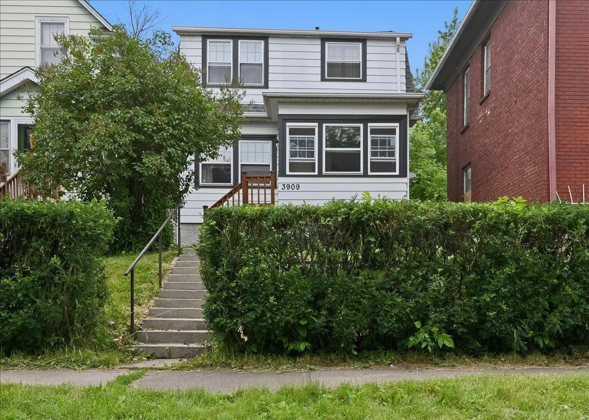 3909 W 5th Street, Duluth, MN 55807 - #1