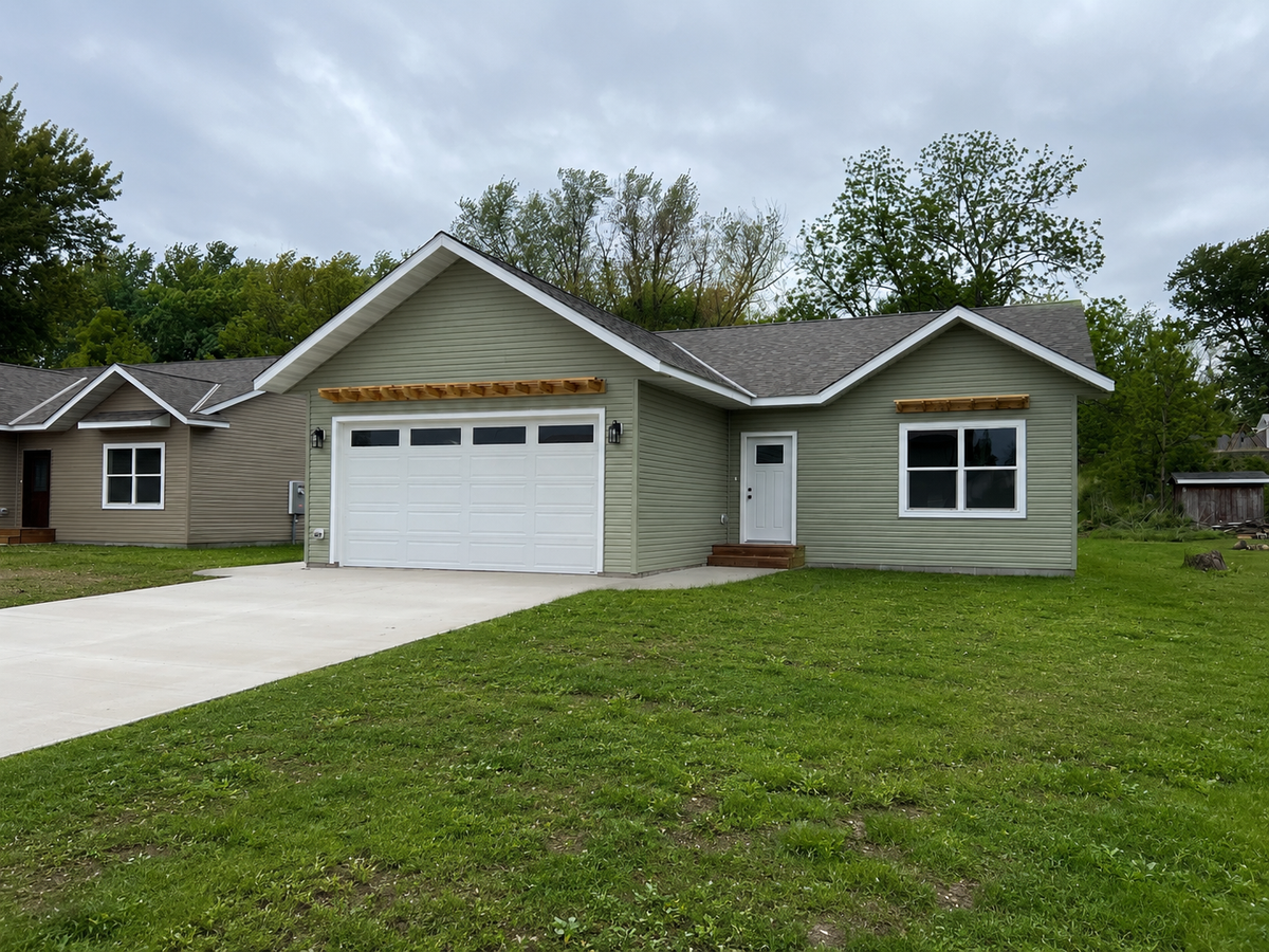 820 Spark Avenue, Albert Lea, MN 56007 - #1