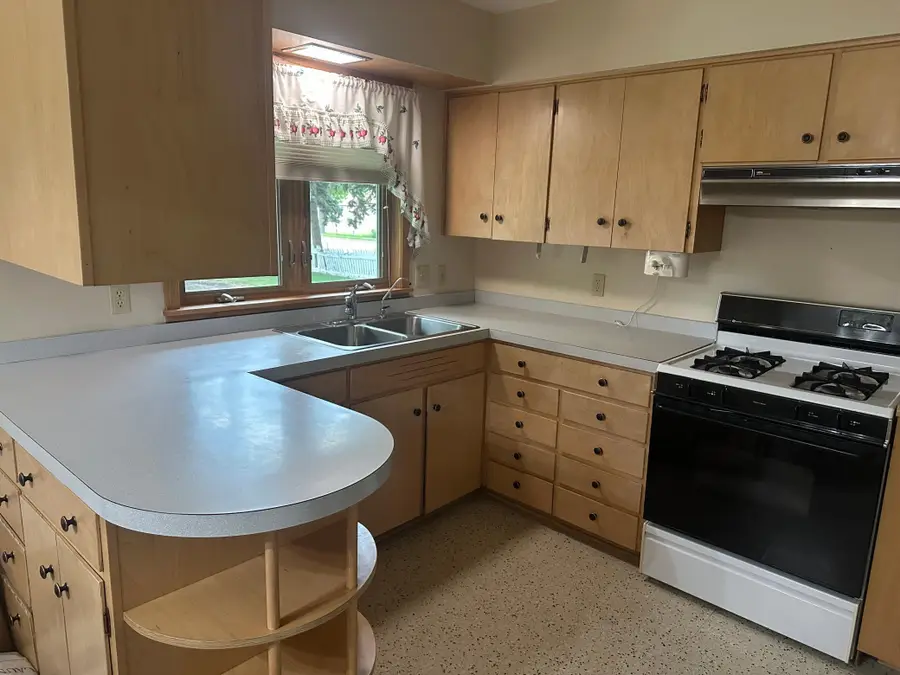 185 10th Street, Tracy, MN 56175 - #2