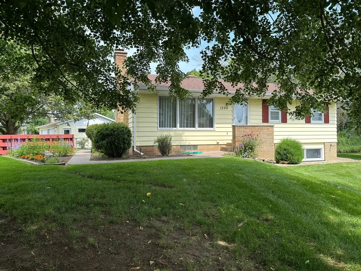 1299 N Birch Lake Boulevard, White Bear, MN 55110 - #1