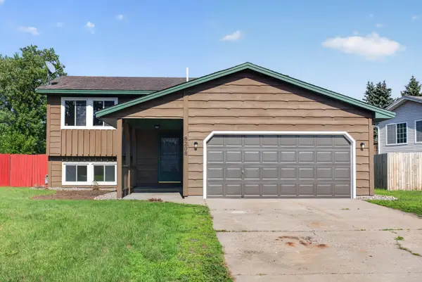 8208 Irving Avenue N, Brooklyn Park, MN 55444