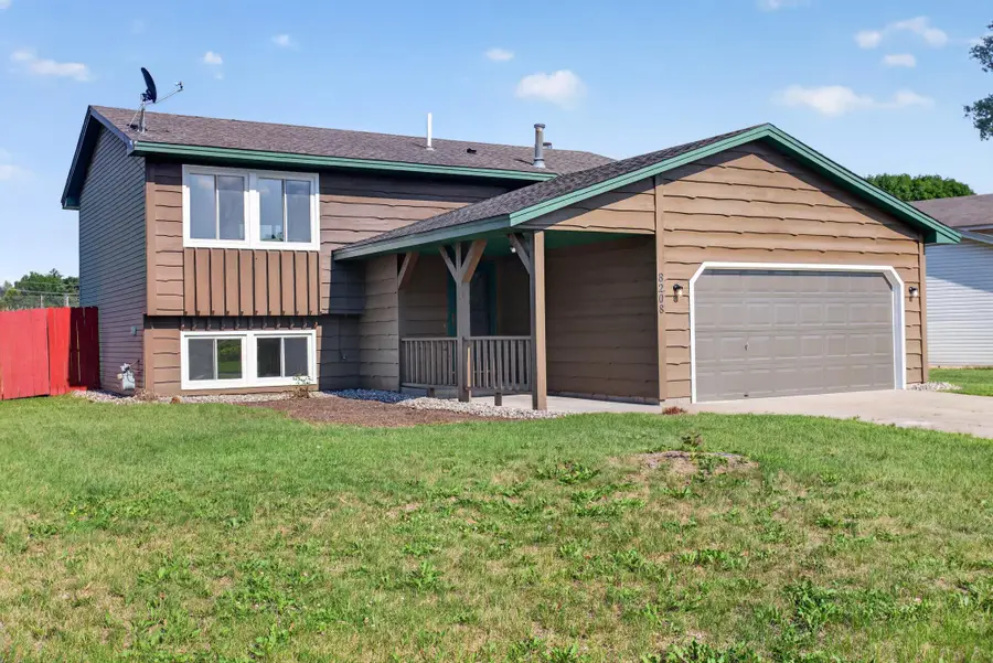 8208 Irving Avenue N, Brooklyn Park, MN 55444 - #3