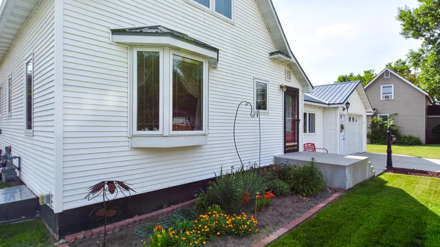 516 Saint Paul Avenue S, Thief River Falls, MN 56701 - #3