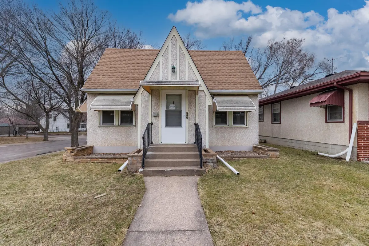227 Maryland Avenue W, Saint Paul, MN 55117 - #1