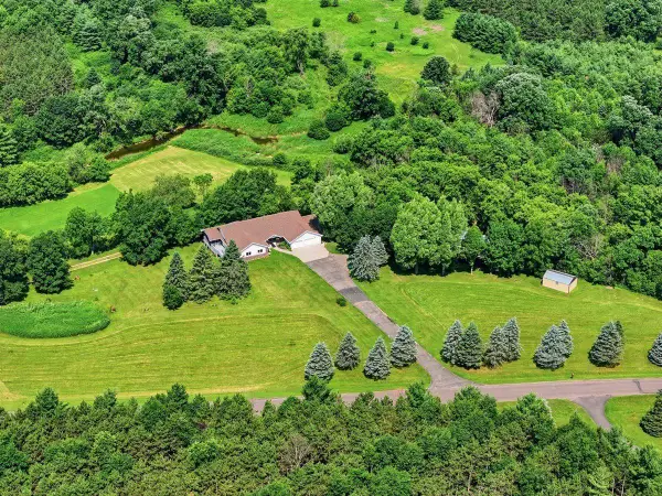 462 270th Street, Woodville, WI 54028