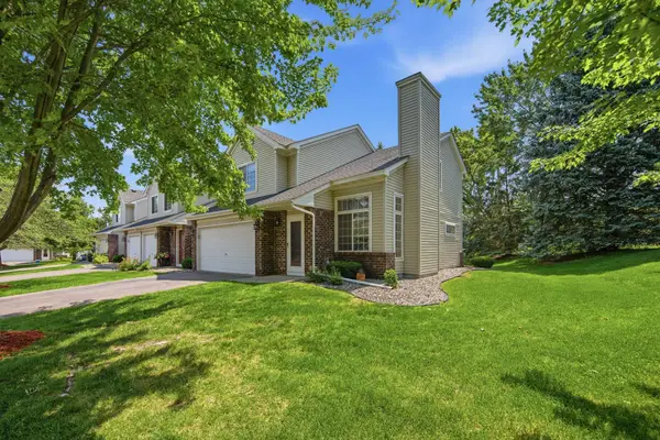 17700 41st Avenue N #80, Plymouth, MN 55446