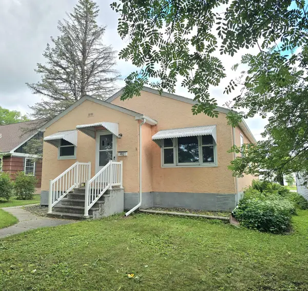 416 10th Street, International Falls, MN 56649