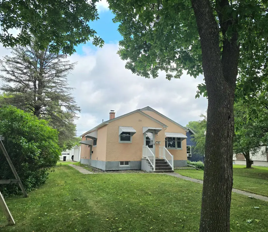 416 10th Street, International Falls, MN 56649 - #2