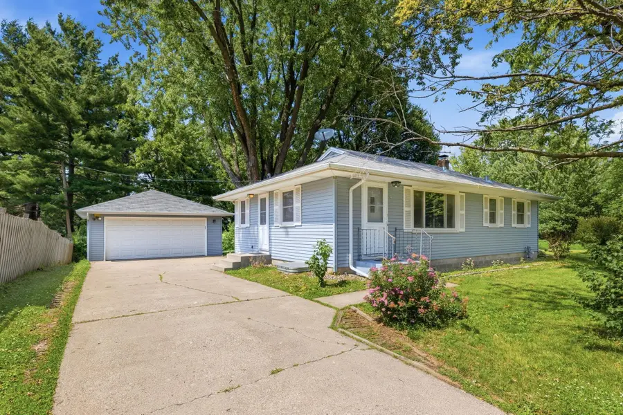821 Sterling Street N, Maplewood, MN 55119 - #2