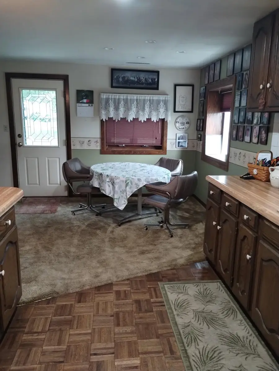 606 3rd Street Sw, Stewartville, MN 55976 - #3