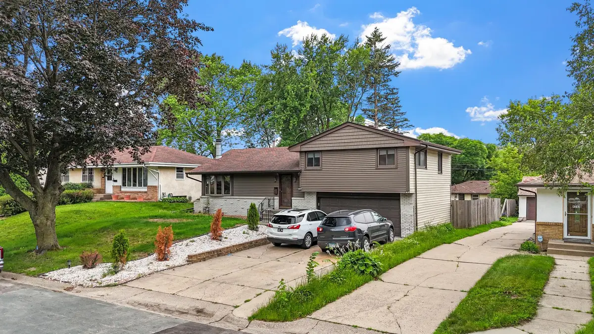 4246 Royce Street Ne, Columbia Heights, MN 55421 - #1