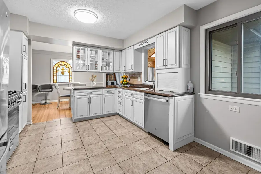 4246 Royce Street Ne, Columbia Heights, MN 55421 - #3