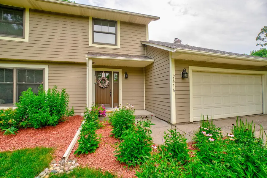 2414 Oakridge Court, Stillwater, MN 55082 - #2
