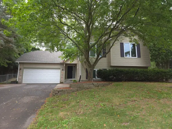 3633 Windtree Drive, Eagan, MN 55123