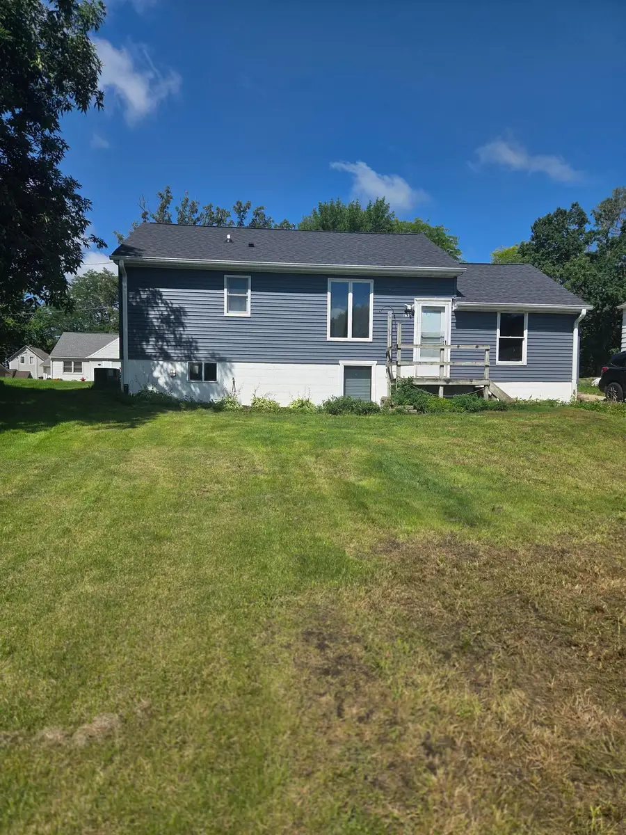 211 Independence Avenue S, Clarks Grove, MN 56016 - #2