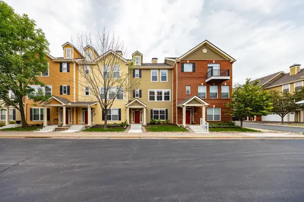 10254 Bleeker Street, Woodbury, MN 55129