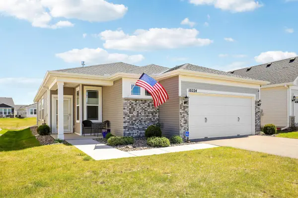 10224 Ironwood Lane, Rogers, MN 55374